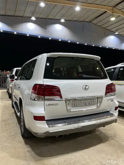 للبيع لكزس LX570DD فل كامل 2014 عبداللطيف عداد قليل 89 الف 9