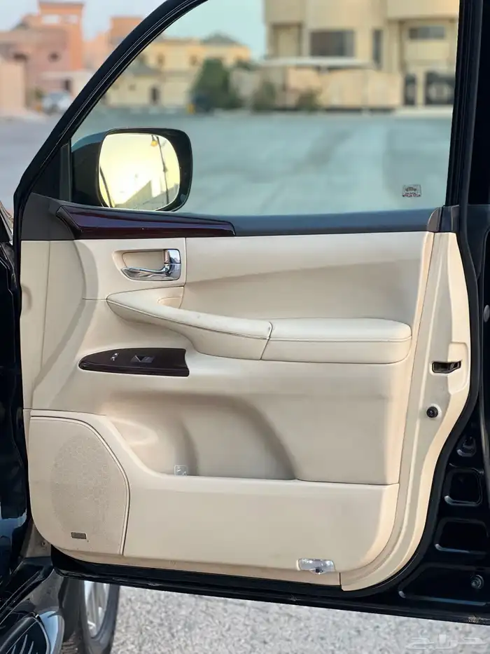لكزس LX570 2012 DD 47