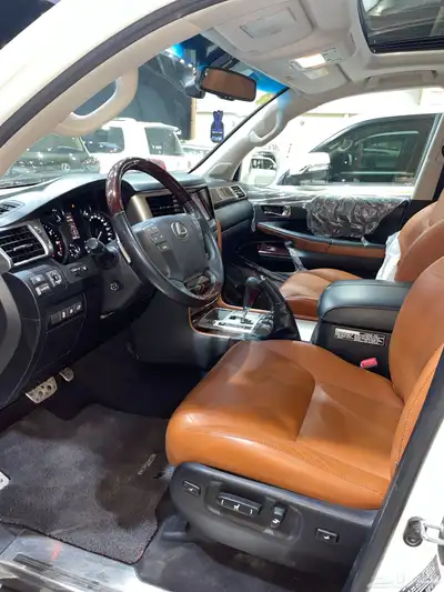 للبيع لكزس LX570DD فل كامل 2014 عبداللطيف عداد قليل 89 الف 10