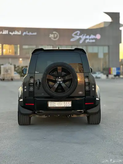 ديفندر HSE 2023 V6 9