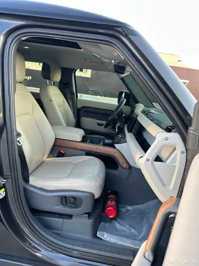 ديفندر HSE 2023 V6 44