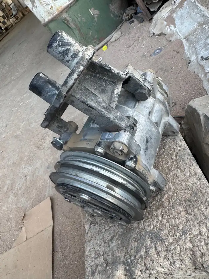 كبريسن دنا 2005للبيع نضيف وعلا اشرط يركب علا وايت مور سدس 2