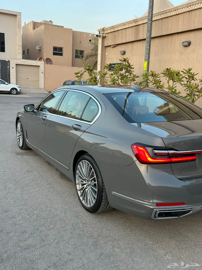 للبيع بي ام نظيف 730 0