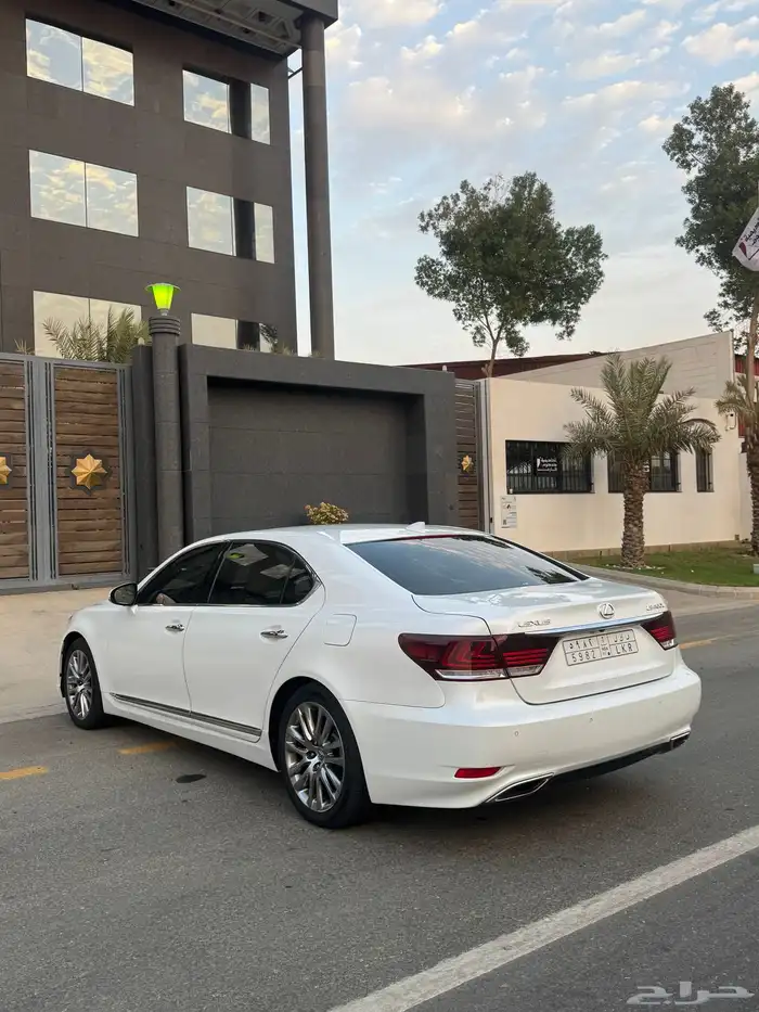 لكزس LS460 2015 5