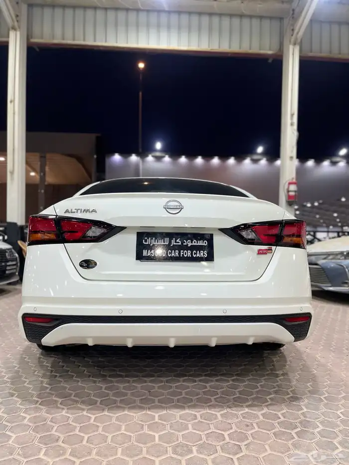 نيسان التيما. 2023 21