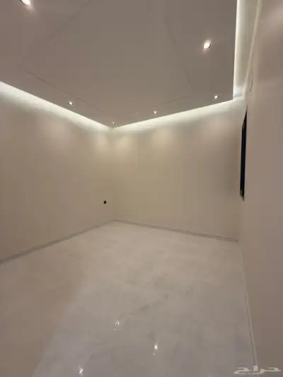 للبيع شقه ارضيه 6غرف مدخل سياره بسعر 480 الف احد رفيده 17