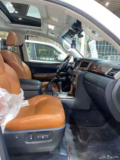 للبيع لكزس LX570DD فل كامل 2014 عبداللطيف عداد قليل 89 الف 16