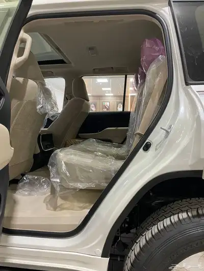 تويوتا لاند كروزر GXR2025 نص فل خليجي (بنزين)3.5L 25