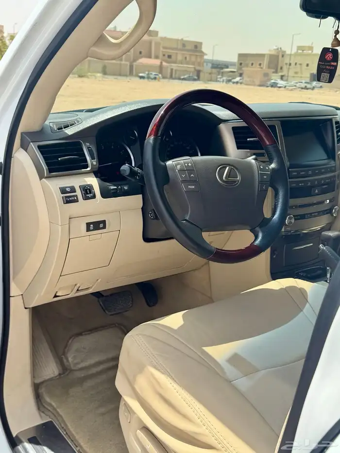 لكزس LX570 سبورت 2015 17