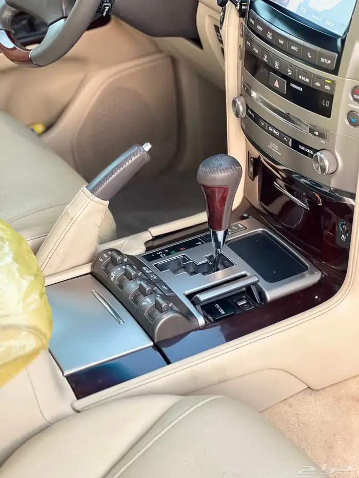 لكزس LX570 2012 DD 54