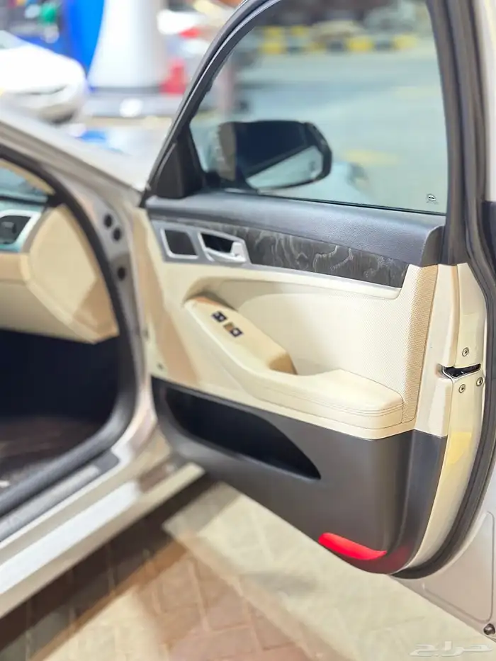 جنسس رويال g80 V8 5.0 فل كامل 13