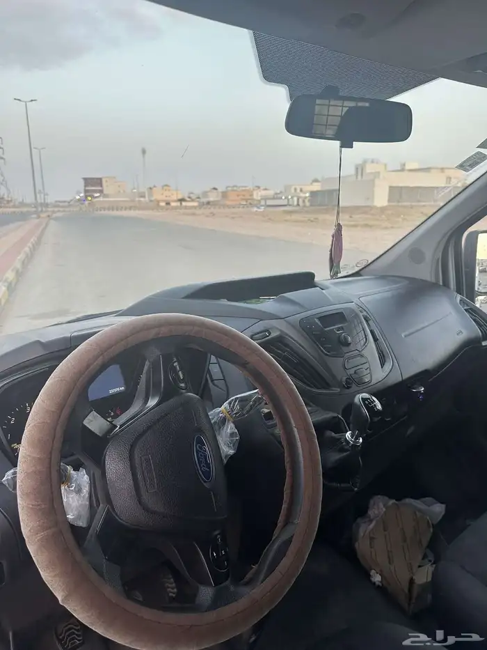 باص فورد موديل 2019 ديزل 4