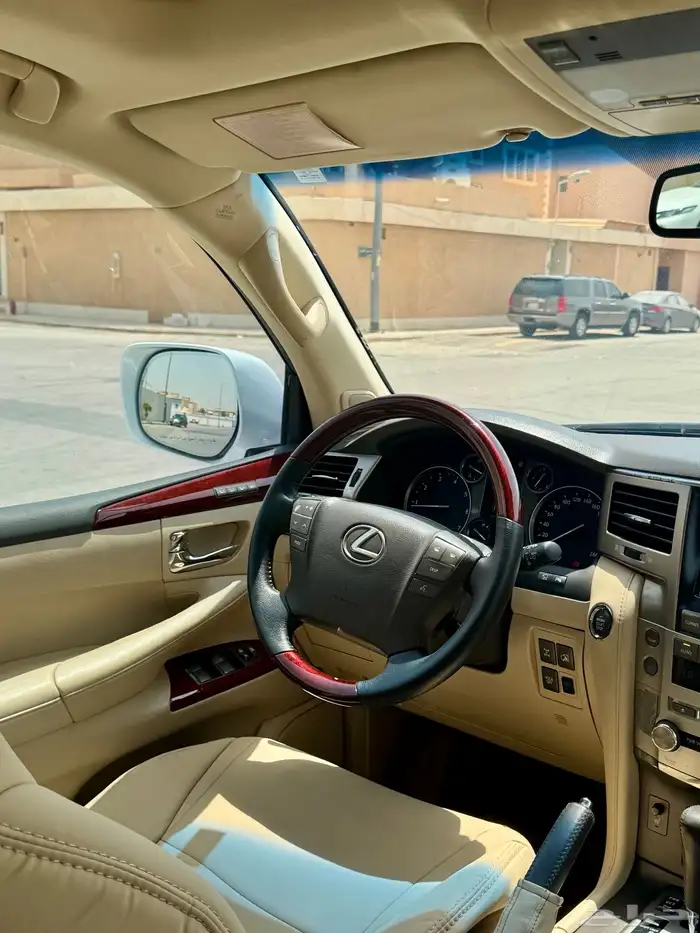 لكزس LX570 سبورت 2015 11