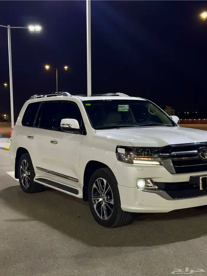 لاندكروزر GXR جكسار تورينق 2020 L5 فل كامل 1