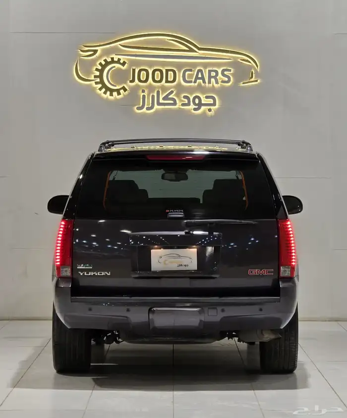 جمس يوكن LTZ موديل 2010 بحالة الوكالة 2