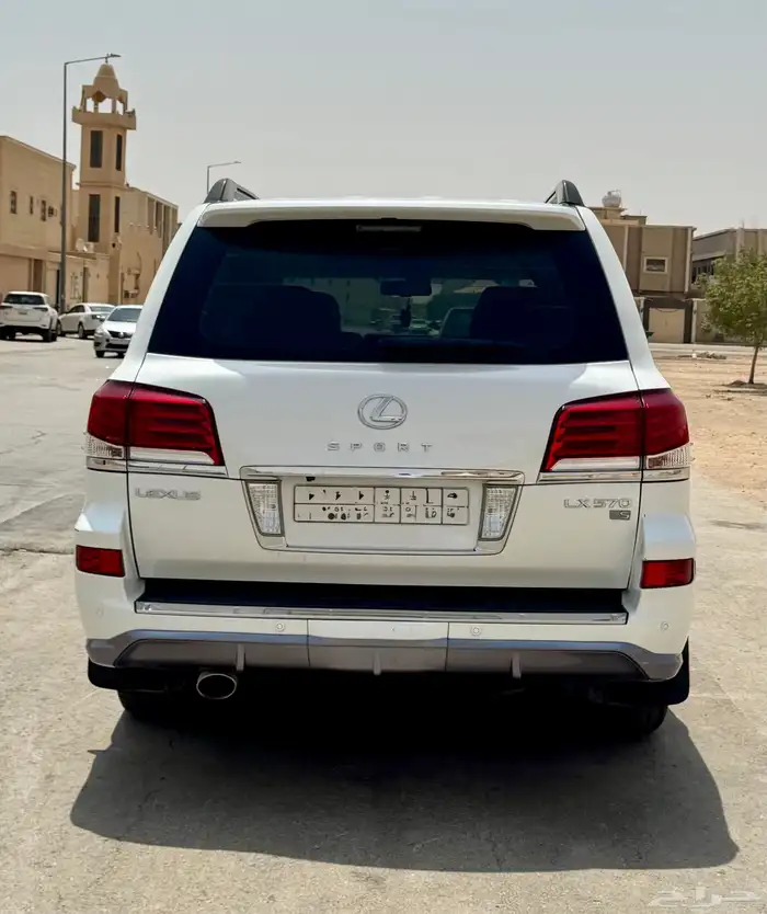 لكزس LX570 سبورت 2015 4