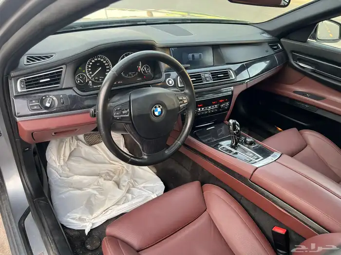 بي ام دبليو 730Li 2010 (بحالة ممتازة) 10