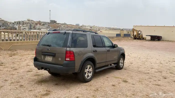 اكسبلور 2005 للبيع 3