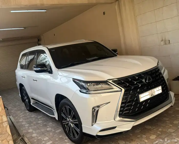 لكزس LX 570 s فل ممشى قليل مخزن البدي وكالة 5