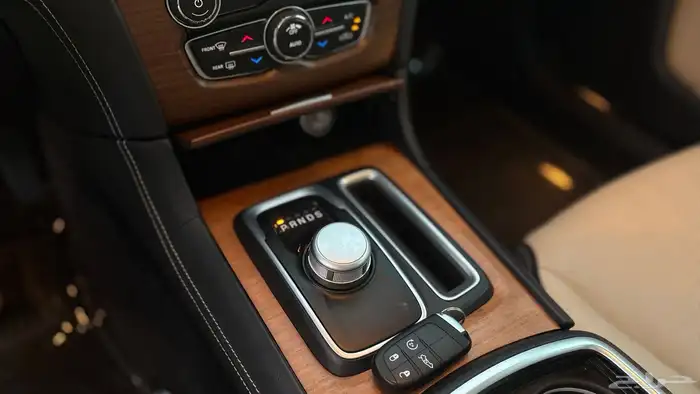 كرايسلر C300 2020 ( اعلى فئه لكجوري ) 27