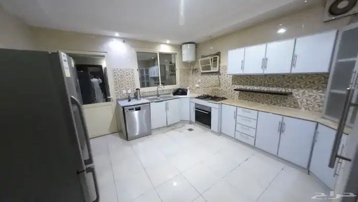 للإيجار فله روف 5