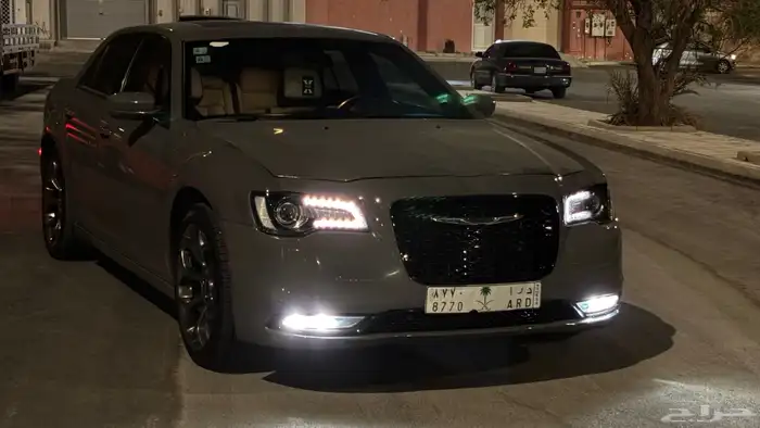 كلايزلر 2018 نظيف جدا  s300 v8 4