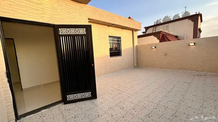 للبيع روف علوي مستقل وسيع تشطيب راقي حي الموسي خميس مشيط 25