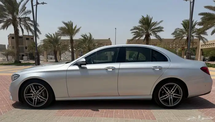 مرسيدس E300 2020 7
