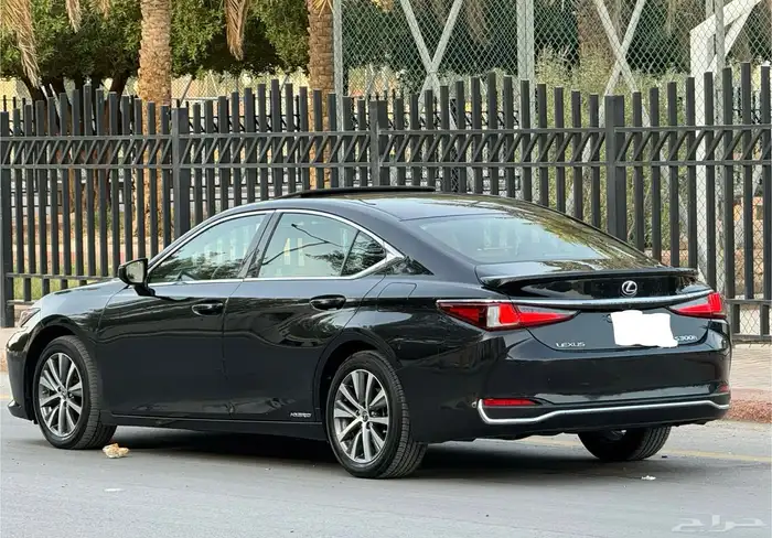 لكزس ES300H 2021 ممشى 80 الف فقط 7