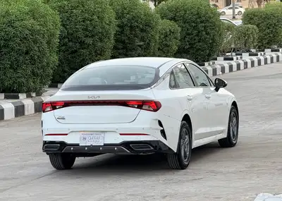 كيا K5 موديل 2022 شرط نظيف 9