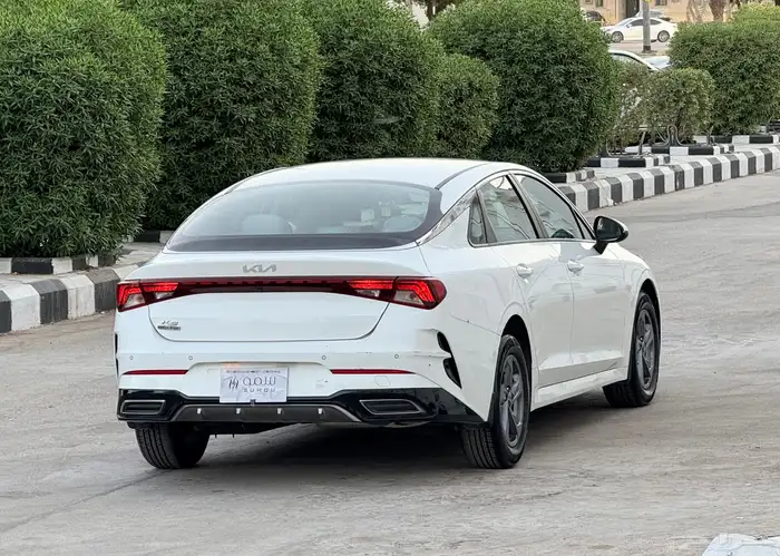 كيا K5 موديل 2022 شرط نظيف 9