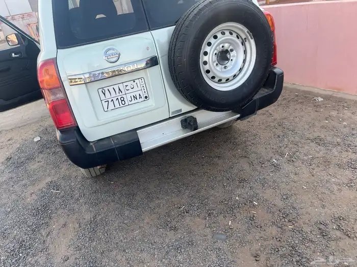 اغراض جيب ربع نيسان 0