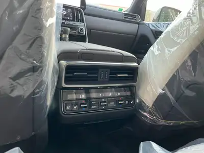 لكزس 2025 LX600BBخليجي داخلي اوف ويت(بنزين)6سلندر 28