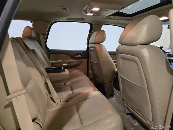 جمس يوكن LTZ موديل 2010 بحالة الوكالة 8