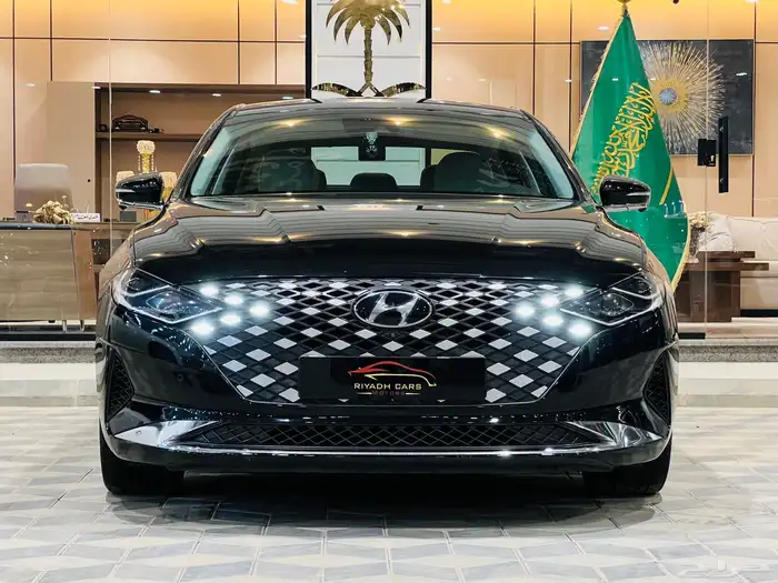 ازيرا 2020 V6 فل كامل بحاله الوكاله بطاقه جمركيه 0