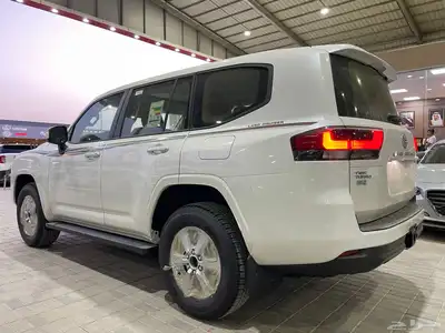 تويوتا لاند كروزر GXR2025 نص فل خليجي (بنزين)3.5L 6