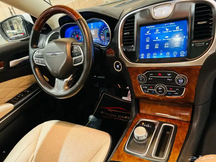 كرايزلر 2017 C300 V6 بحاله الوكاله ماشاء الله 8