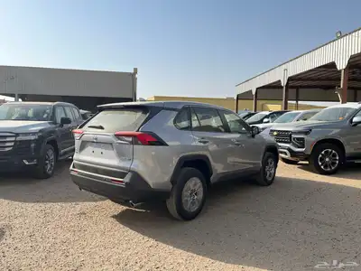 تويوتا راف فور 2025 LE دفع امامي 2