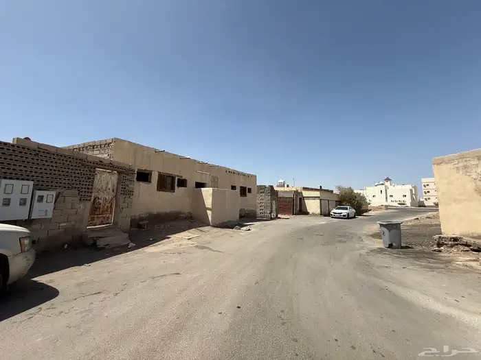 عقار سكني بموقع ومساحة جدا مميزه خلف الراشد مول 0