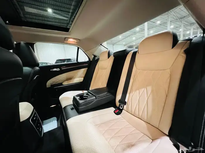 كرايزلر 2017 C300 V6 بحاله الوكاله ماشاء الله 13