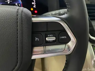تويوتا لاند كروزر GXR2025 نص فل خليجي (بنزين)3.5L 14