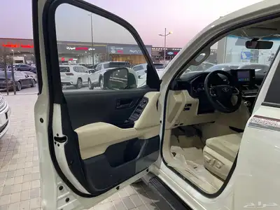 تويوتا لاند كروزر GXR2025 نص فل خليجي (بنزين)3.5L 7