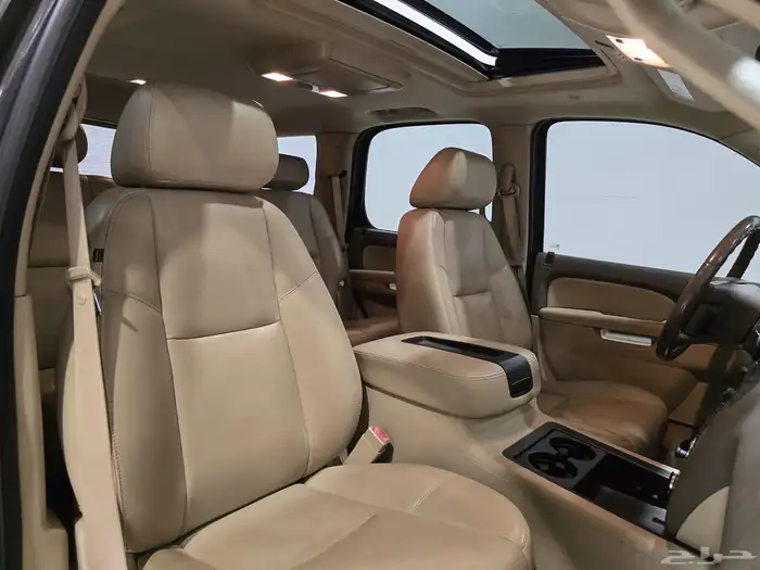 جمس يوكن LTZ موديل 2010 بحالة الوكالة 6
