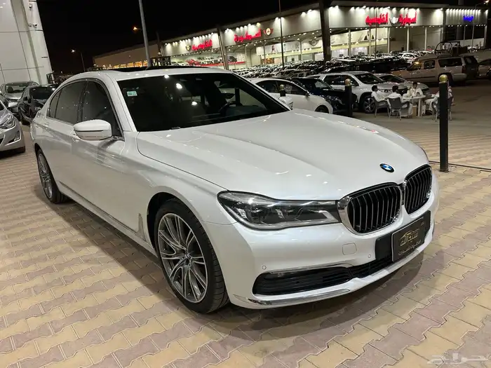 بي ام دبليو 730 موديل 2019 فل كامل نظيفة جدا 2