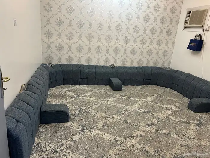 جلسه عربي كنب ارضي مجلس مع فرشه موكيت 3