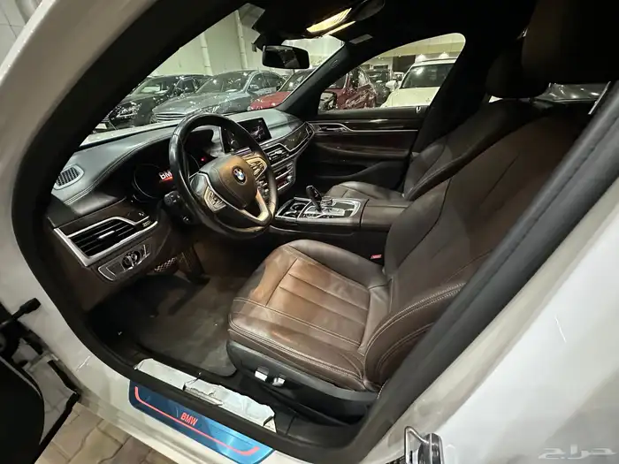 بي ام دبليو 730 موديل 2019 فل كامل نظيفة جدا 6