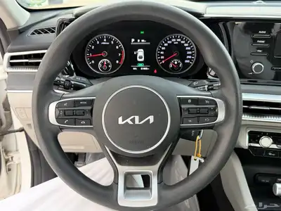 كيا K5 موديل 2022 شرط نظيف 19