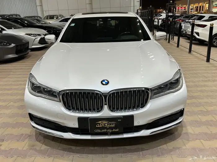 بي ام دبليو 730 موديل 2019 فل كامل نظيفة جدا 0