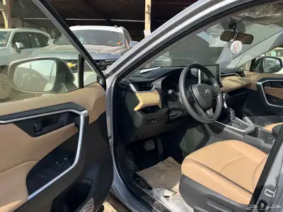 تويوتا راف فور 2025 LE دفع امامي 5