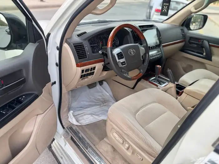 تويوتا لاندكروزر GXR 2015 20